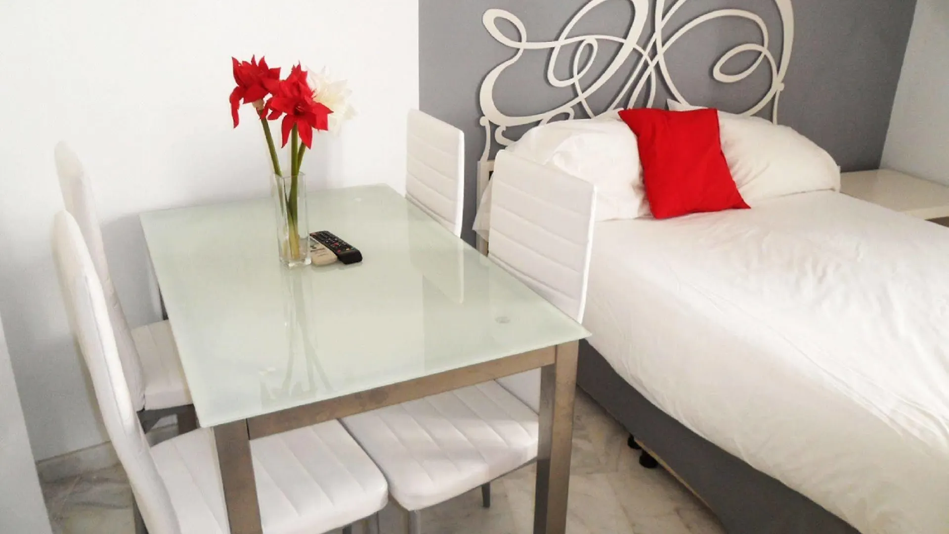 Apartamentos Mariano De Cavia Seville