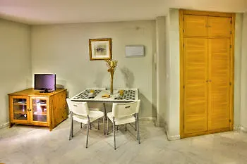 Apartment Apartamentos Mariano De Cavia Seville
