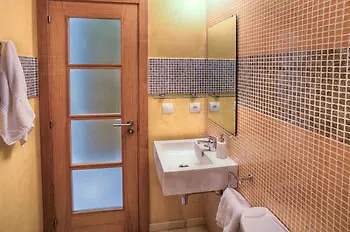 Apartamentos Mariano De Cavia Seville Spain