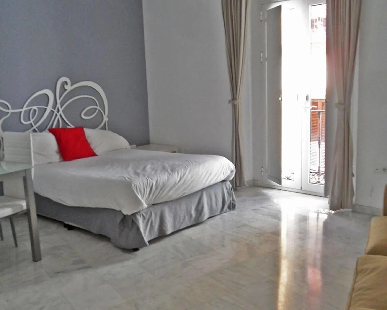 Apartamentos Mariano De Cavia Seville