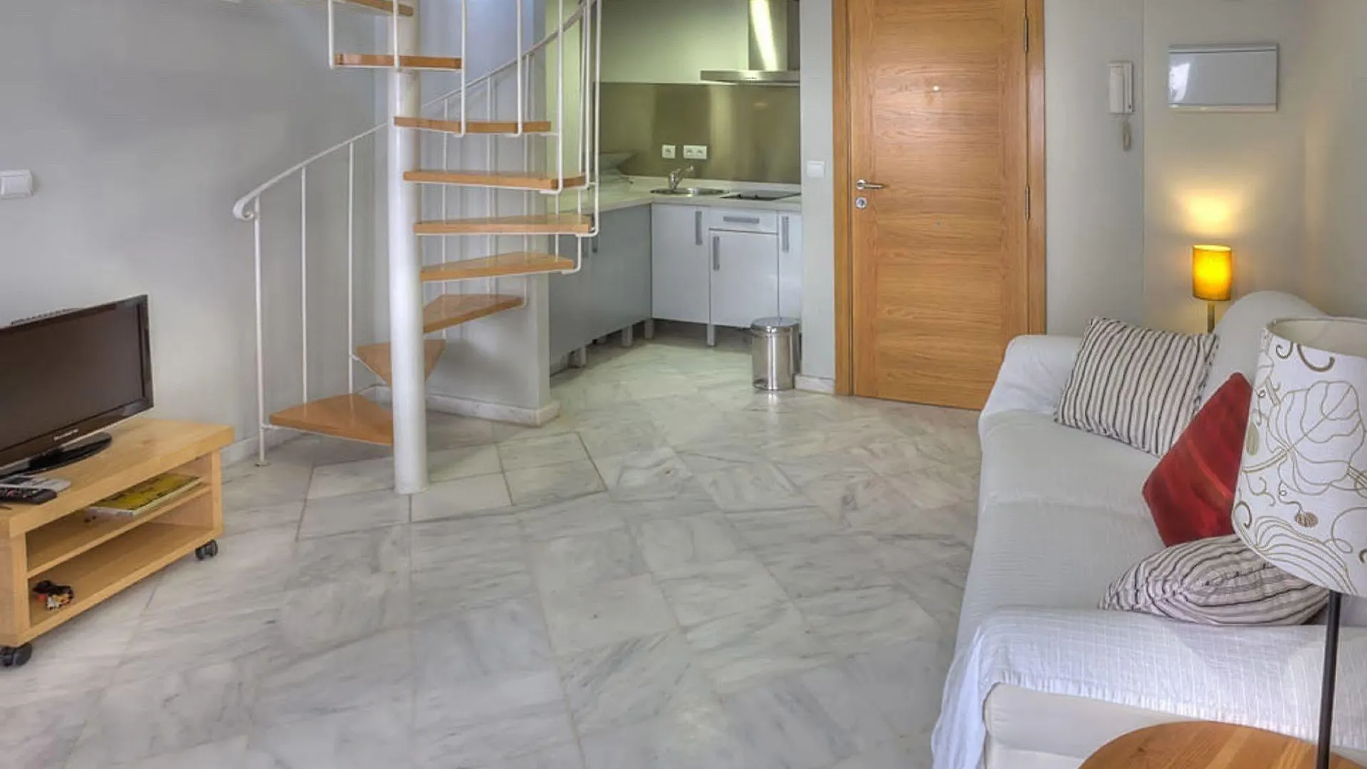 Apartamentos Mariano De Cavia Seville Apartment